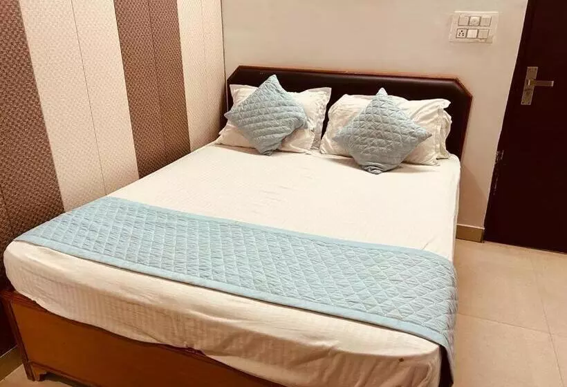 Bed and Breakfast 4 U Premium Tapovan Rishikesh