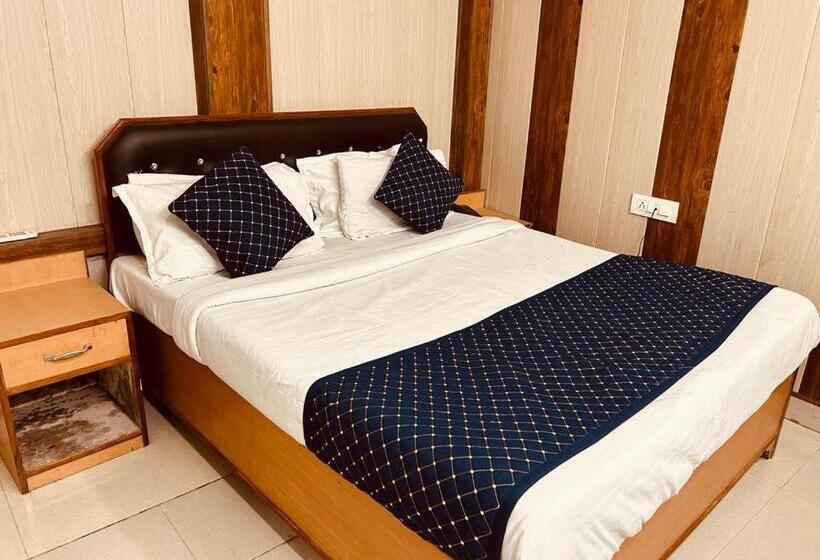 مبيت وإفطار 4 U Premium Tapovan Rishikesh