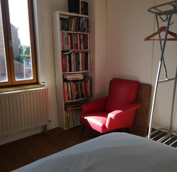 Aamiaismajoitus (B&B) Bnb 4 Personnes 5 Mn Métro Bourg Entrée Et Sdb Indépendantes