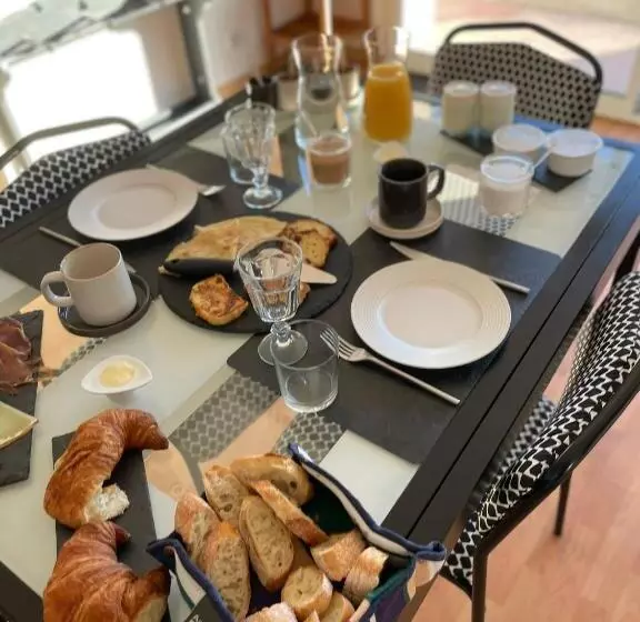 Aamiaismajoitus (B&B) Maison Goxoki