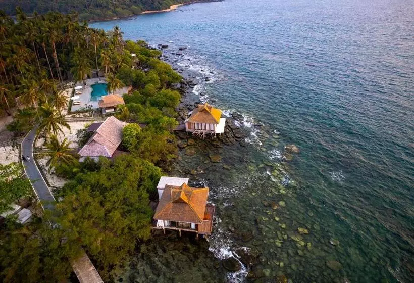 Full Moon Island Resort