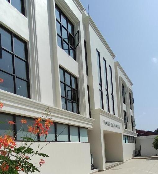 هتل Gulmohar