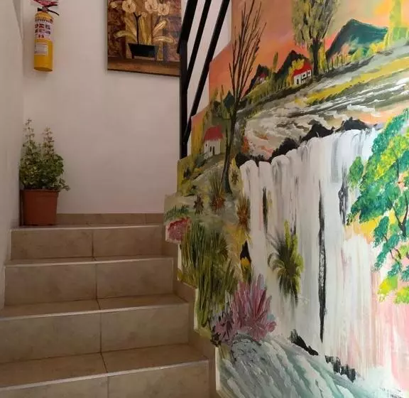 ホテル Hostal Monarca