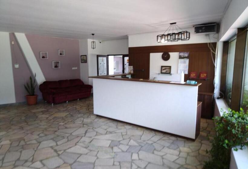 ホテル Kovanlika 2