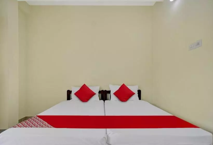 ホテル Oyo Flagship Lulu Home