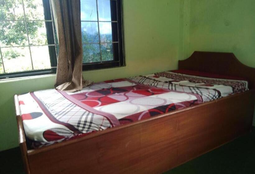 هتل Panorama Dhampus Dhampus Deurali Pokhara, 33700 Kāskī, Nepal