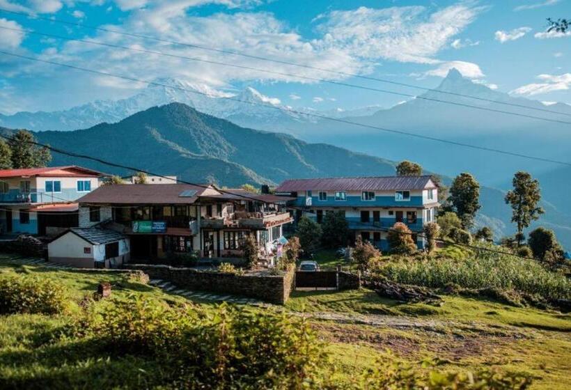 هتل Panorama Dhampus Dhampus Deurali Pokhara, 33700 Kāskī, Nepal