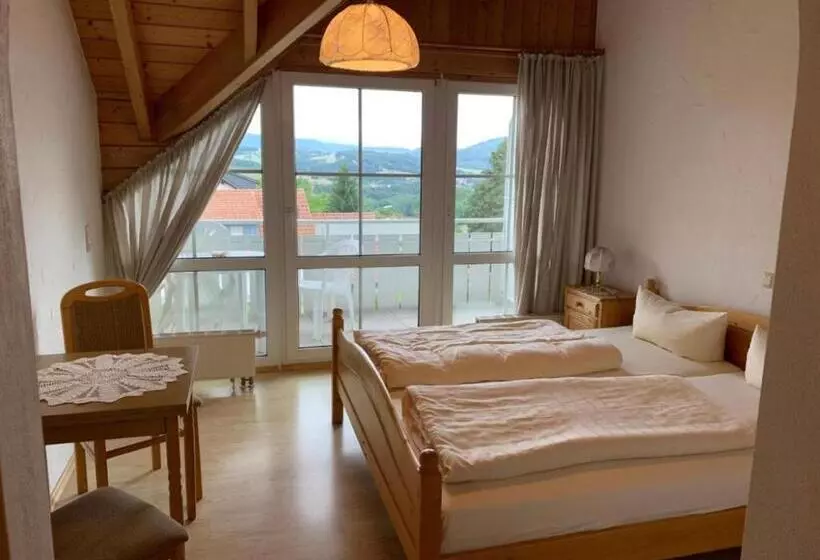 Majatalo Landhaus Schneeberg