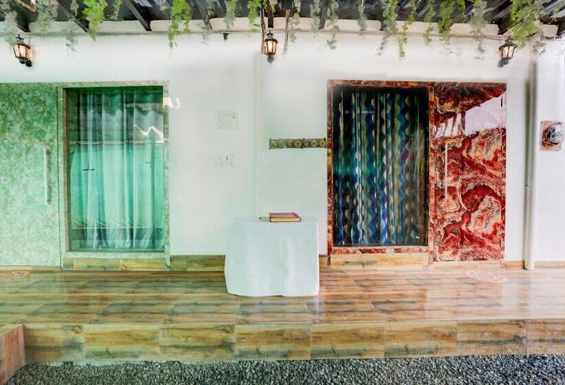 Pensjonat Spot On Monsoon Lilly Resort