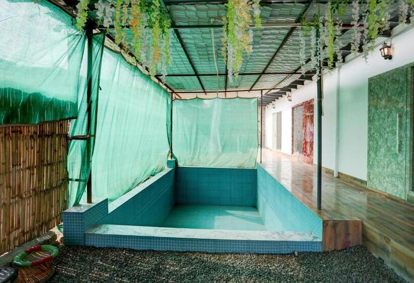 Pensjonat Spot On Monsoon Lilly Resort