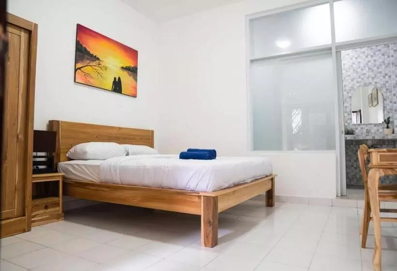 ペンション Sunrise Surf Guest House