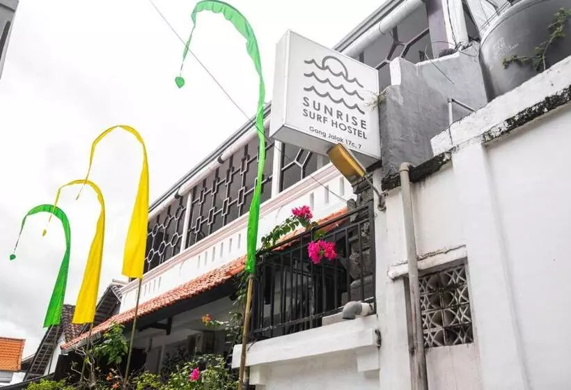 ペンション Sunrise Surf Guest House
