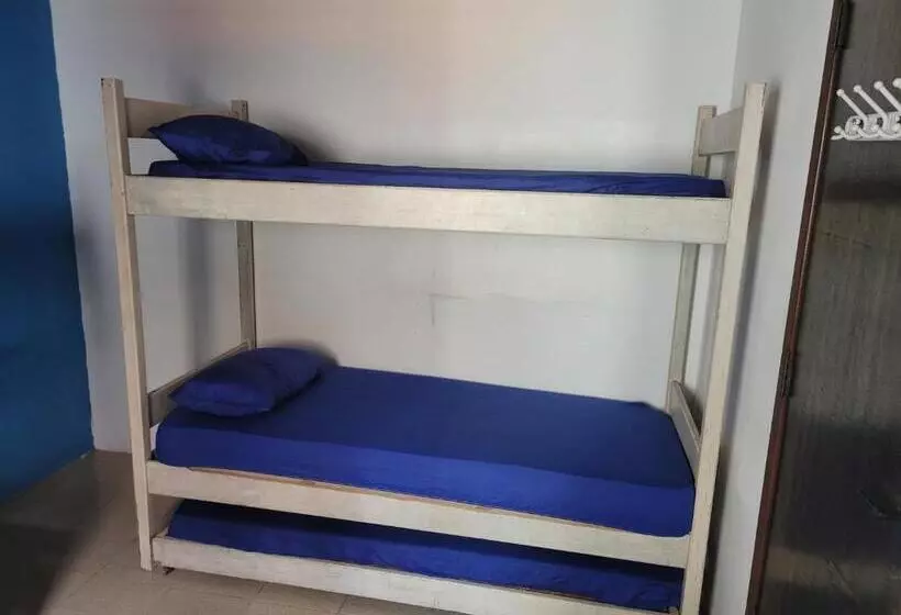 ペンション Uaihostel