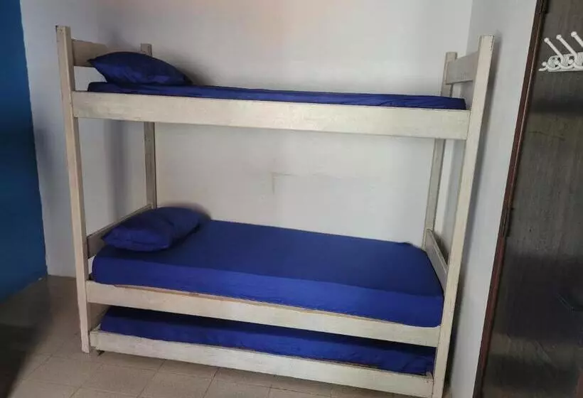 ペンション Uaihostel