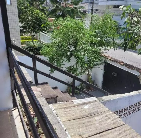 ペンション Uaihostel