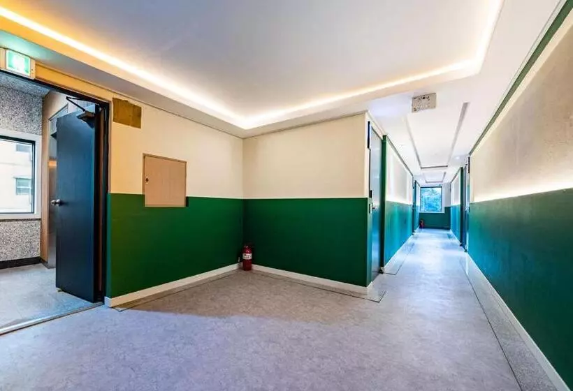 Sloth Hotel Gimhae