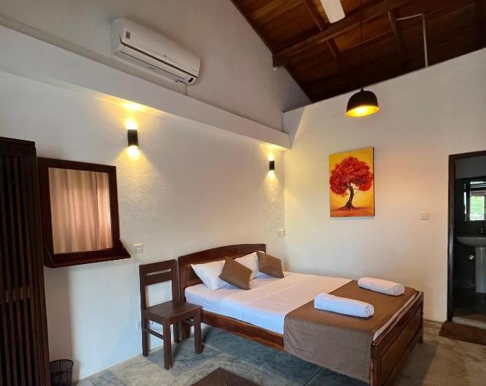 The Dom Hotel & Restaurant