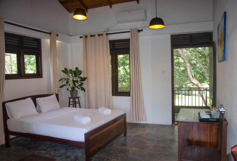 The Dom Hotel & Restaurant