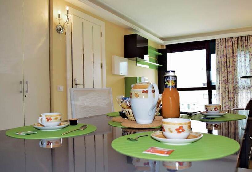 ベッドアンドブレックファースト La Volpe Rossa