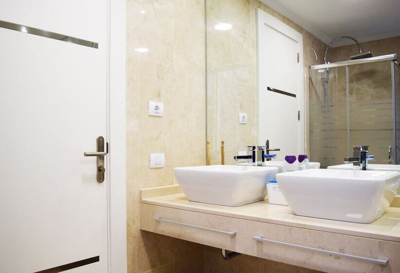 ベッドアンドブレックファースト La Volpe Rossa