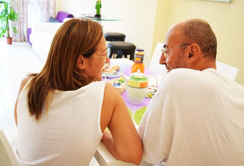 ベッドアンドブレックファースト La Volpe Rossa