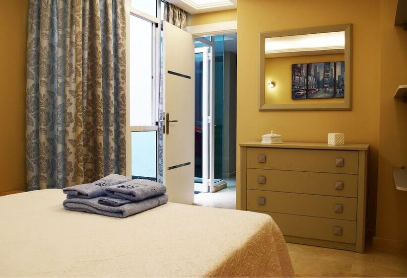 ベッドアンドブレックファースト La Volpe Rossa