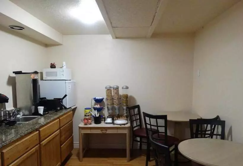 Budget Motel