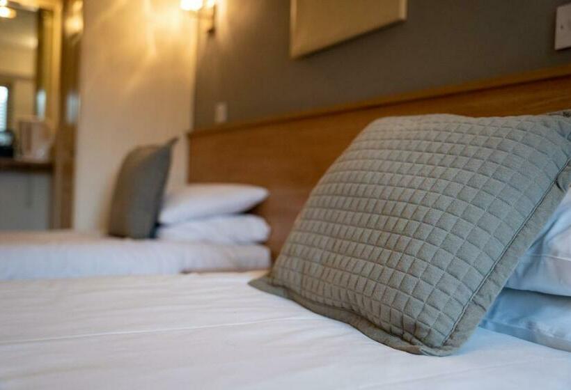 簡易ホテル Winchelsea Lodge