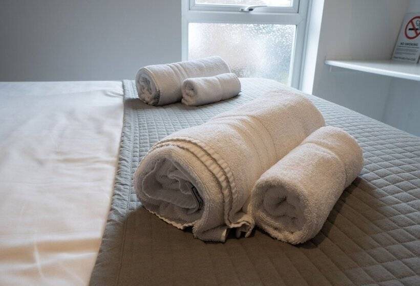 簡易ホテル Winchelsea Lodge