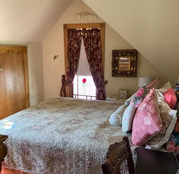 هتل All Seasons Inn