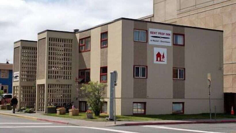 Hotel Bent Prop Inn & Hostel Downtown