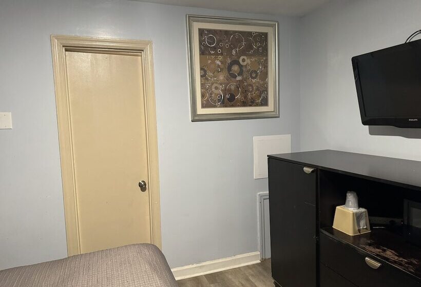 ホテル Budget Inn Danville