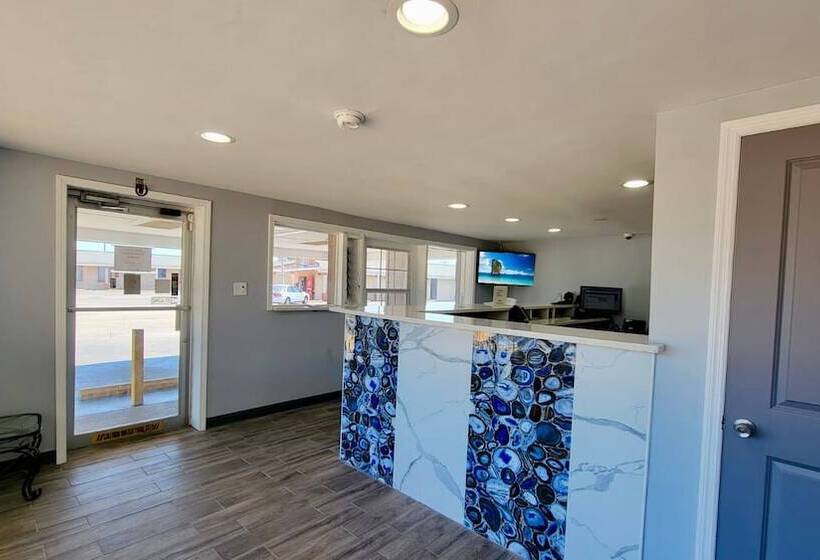 בית מלון כפרי Budget Inn & Suites