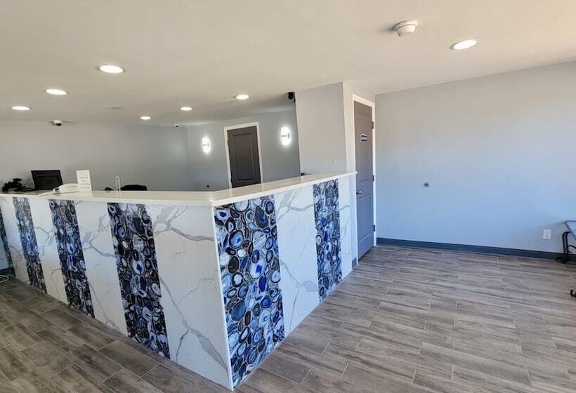 בית מלון כפרי Budget Inn & Suites