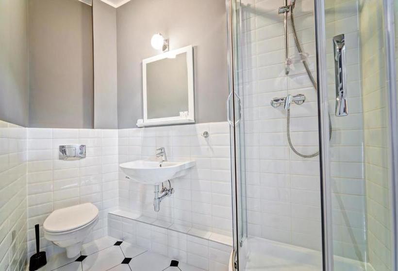 هتل City Center Rooms