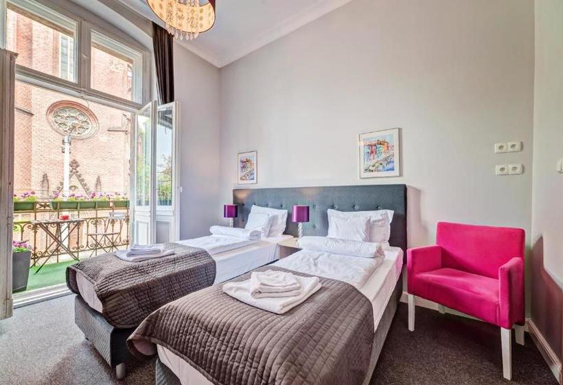 هتل City Center Rooms