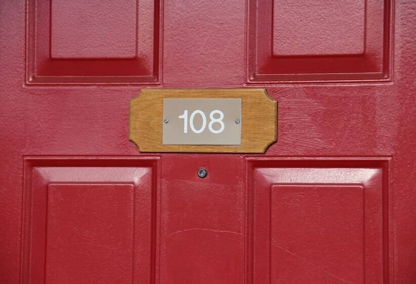 هتل Flat Creek Inn