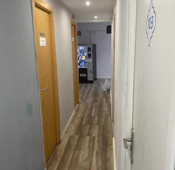 酒店 Hostal The Monkey Room