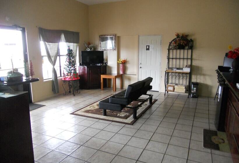 فندق Jackson Inn