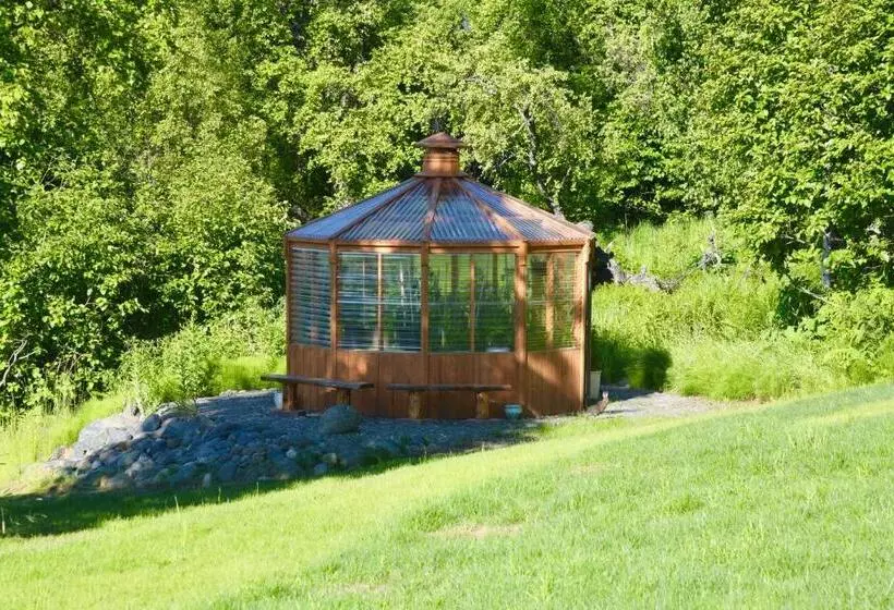 Hotelli Juneberry Lodge