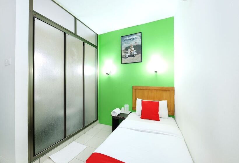 Отель Midah Inn Puchong