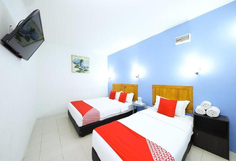 Отель Midah Inn Puchong