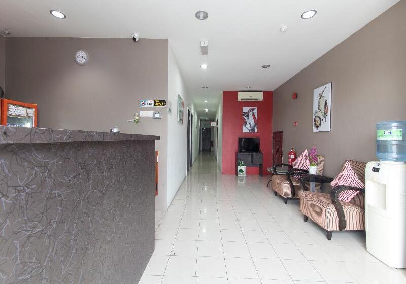 Отель Midah Inn Puchong