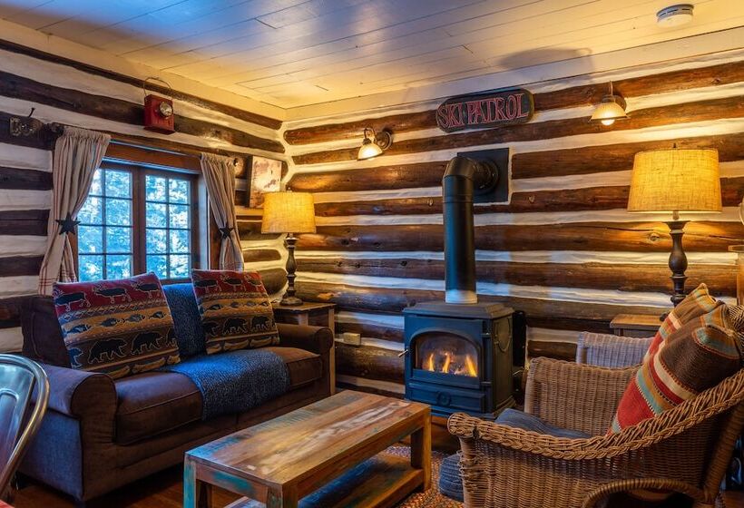 בית מלון כפרי Pioneer Guest Cabins