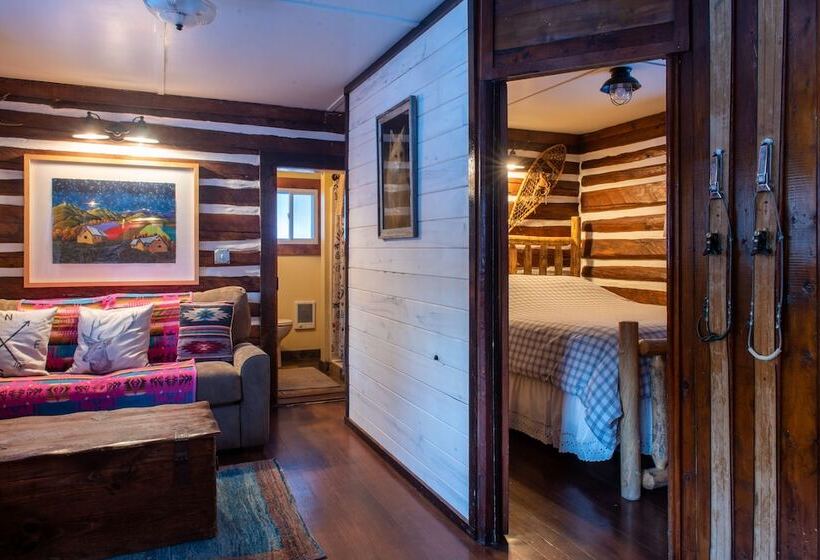 בית מלון כפרי Pioneer Guest Cabins