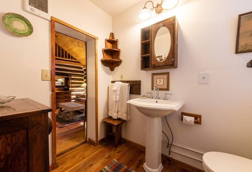 בית מלון כפרי Pioneer Guest Cabins