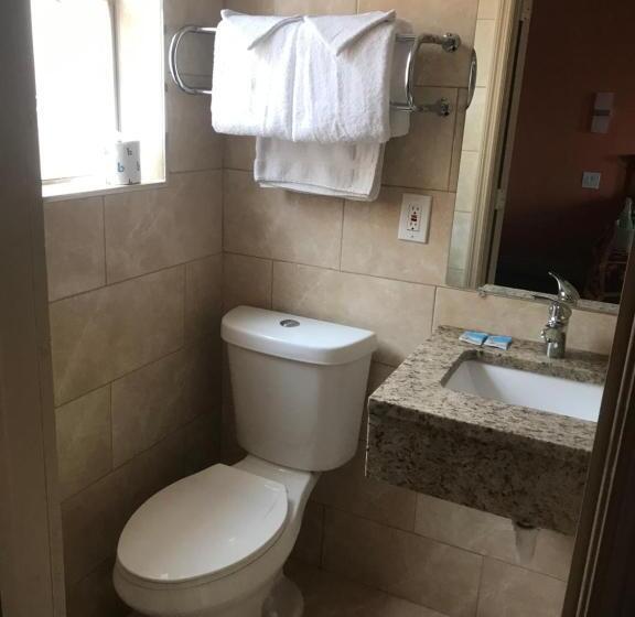 فندق Red Carpet Inn Daytona Beach