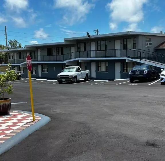 ホテル Red Carpet Inn Daytona Beach