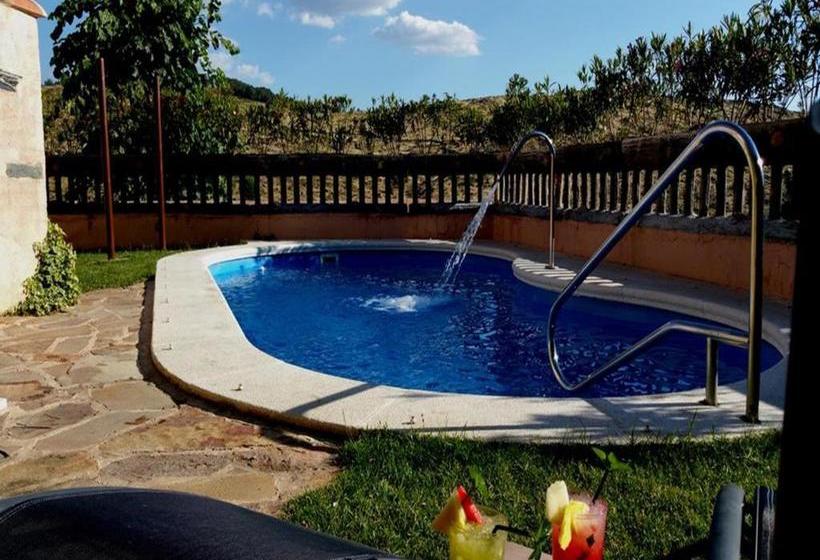 فندق Centro De Turismo Rural Roqueo De Chavela