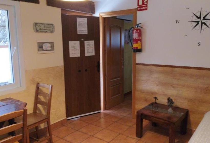 فندق Centro De Turismo Rural Roqueo De Chavela